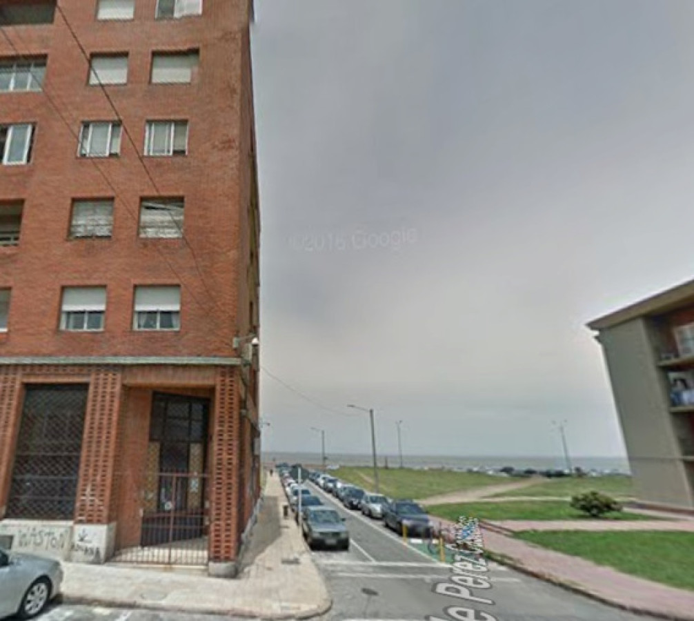 Apartamento ID.5792 - Alquiler Apartamento 2 Dormitorios Ciudad Vieja frente al Mar