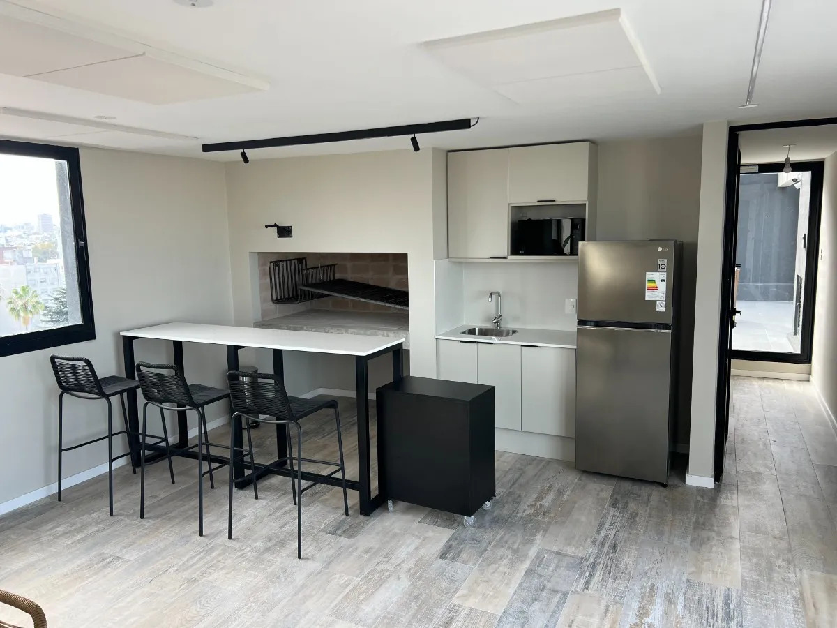 Apartamento ID.4701 - Alquiler Apartamento 1 Dormitorio Pocitos con balcón y garaje
