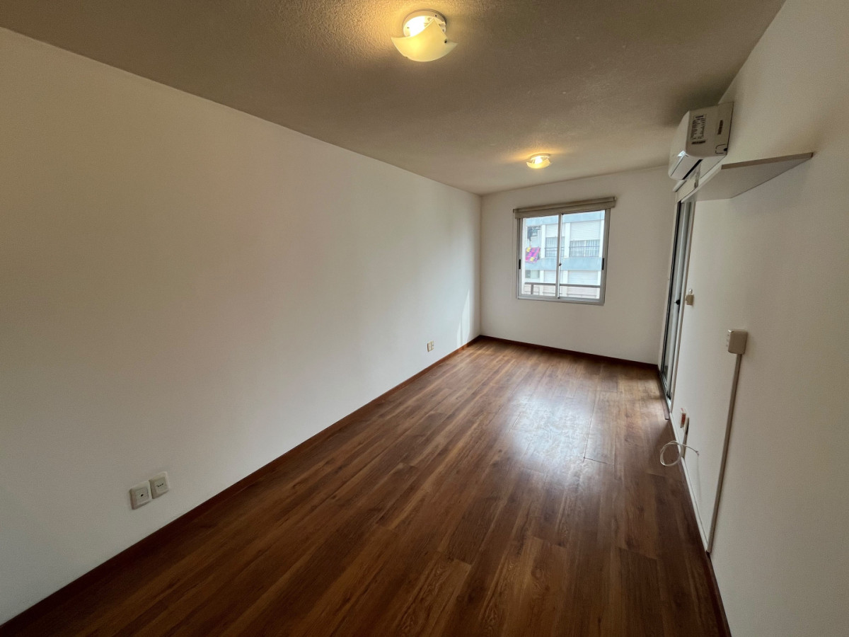 Apartamento ID.6982 - Venta y Alquiler Apartamento 1 Dormitorio Pocitos con balcon