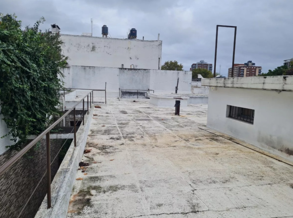 Apartamento ID.3245 - Alquiler Apartamento 2 Dormitorios Barrio Sur con Patio