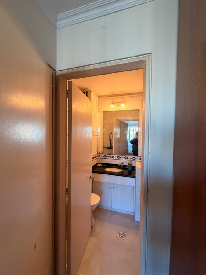 Apartamento ID.6430 - Alquiler Apartamento 2 Dormitorios Pocitos balcon y cochera