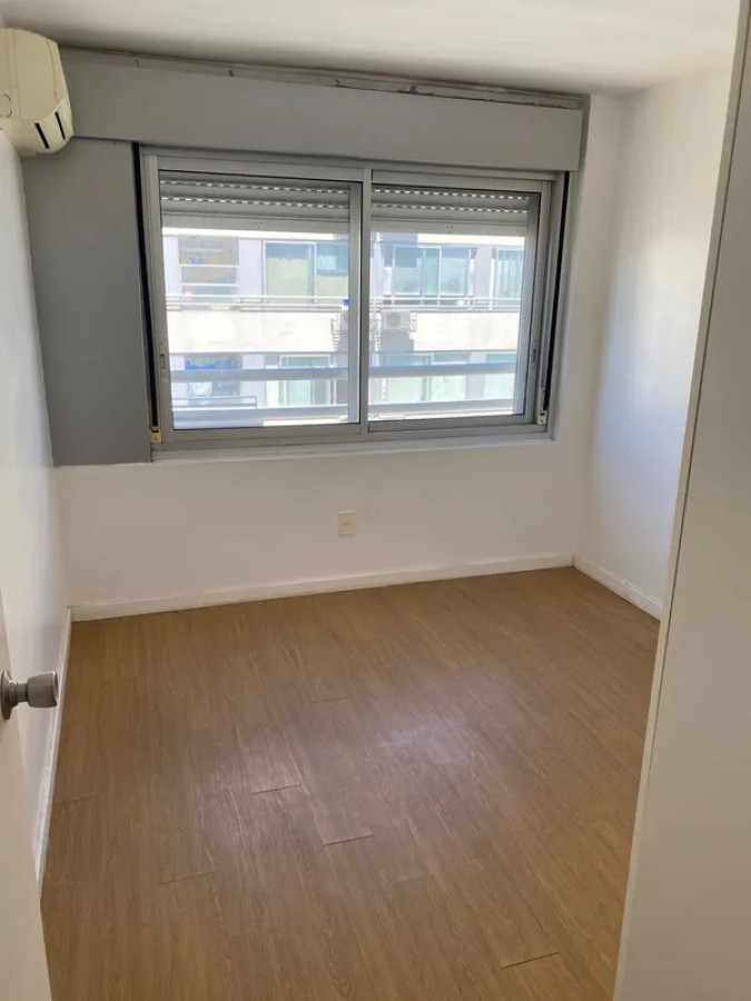 Apartamento ID.5842 - Alquiler Apartamento 2 Dormitorios Mlavin con cochera