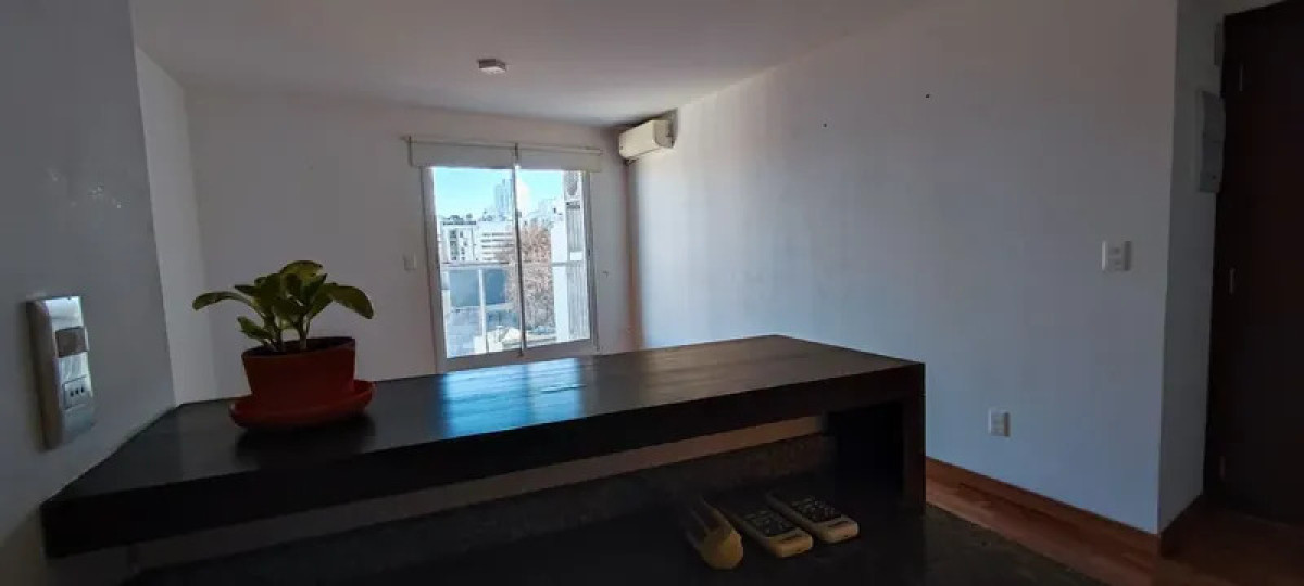 Apartamento ID.6668 - Alquiler Apartamento 2 Dormitorios Cordon con balcon