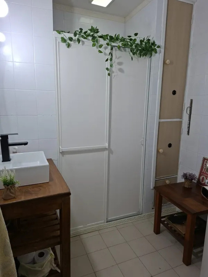 Apartamento ID.6326 - Alquiler Apartamento 4 Dormitorios La Comercial con patio