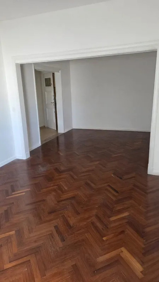 Apartamento ID.6827 - Alquiler Apartamento 1 Dormitorio La Comercial con patio 