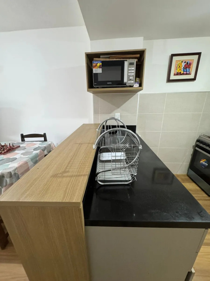 Apartamento ID.4700 - Alquiler Apartamento 2 Dormitorios Centro con cochera  
