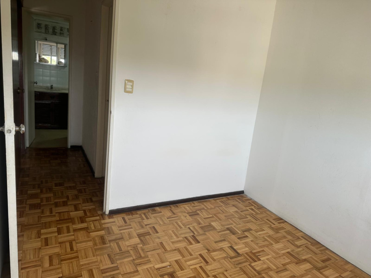 Apartamento ID.6822 - Alquiler Apartamento 2 Dormitorios Parque Batlle con cochera 