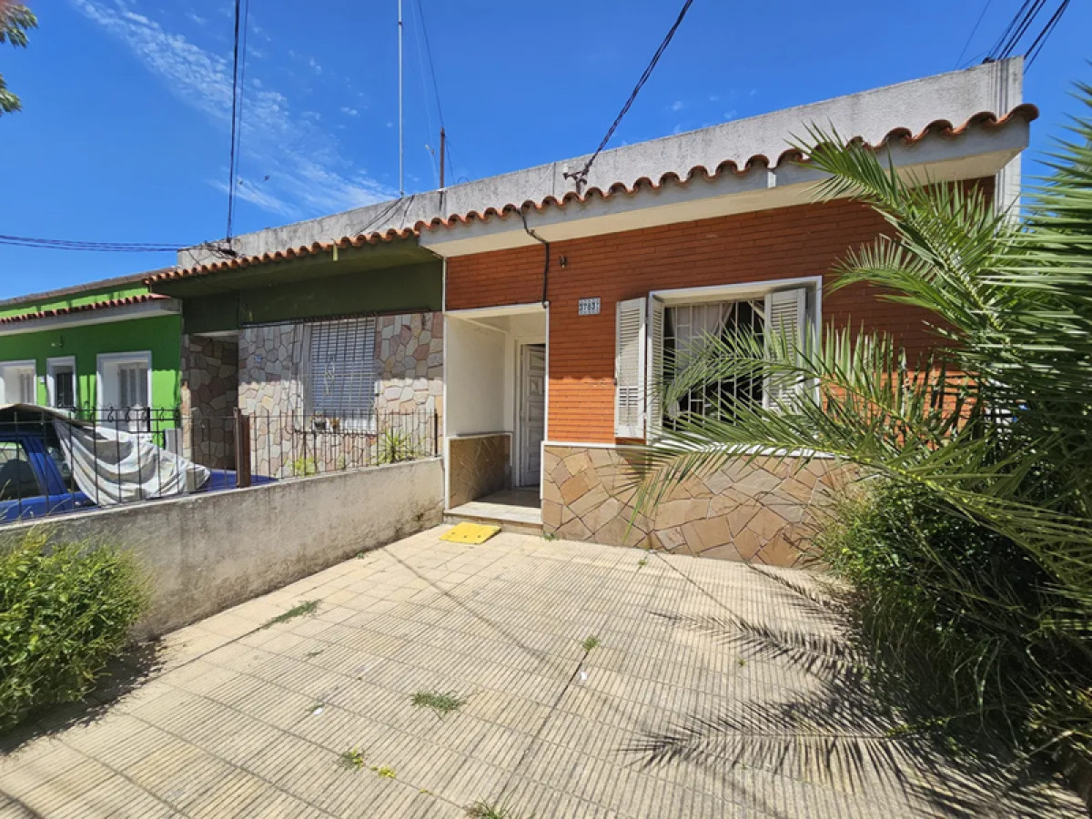 Apartamento ID.4997 - Venta Dos Apartamentos y Galpon Cerrito Inversion
