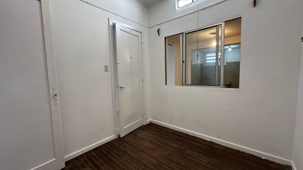 Apartamento ID.4239 - Alquiler Apartamento 3 Dormitorios Cordón con Patio