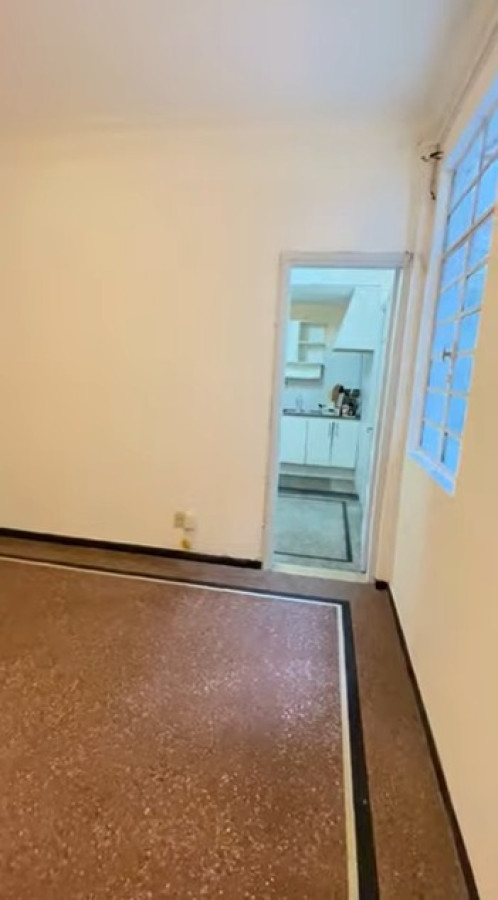 Apartamento ID.6831 - Alquiler Apartamento 2 Dormitorios Brazo Oriental con garaje