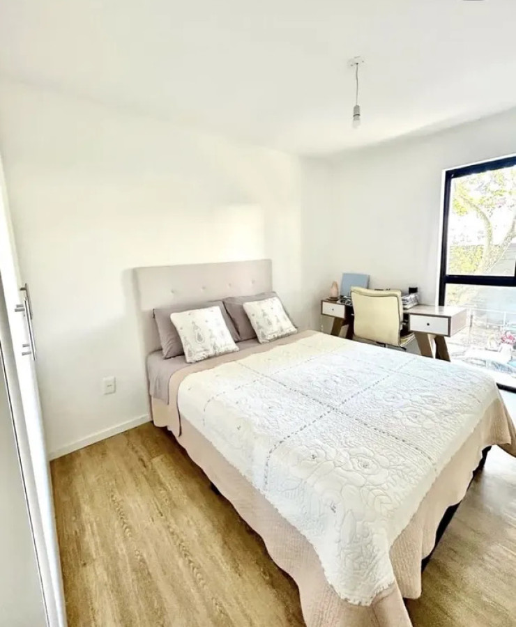 Apartamento ID.6119 - Venta con Renta Apartamento 2 Dormitorios Barrio Sur Balcon