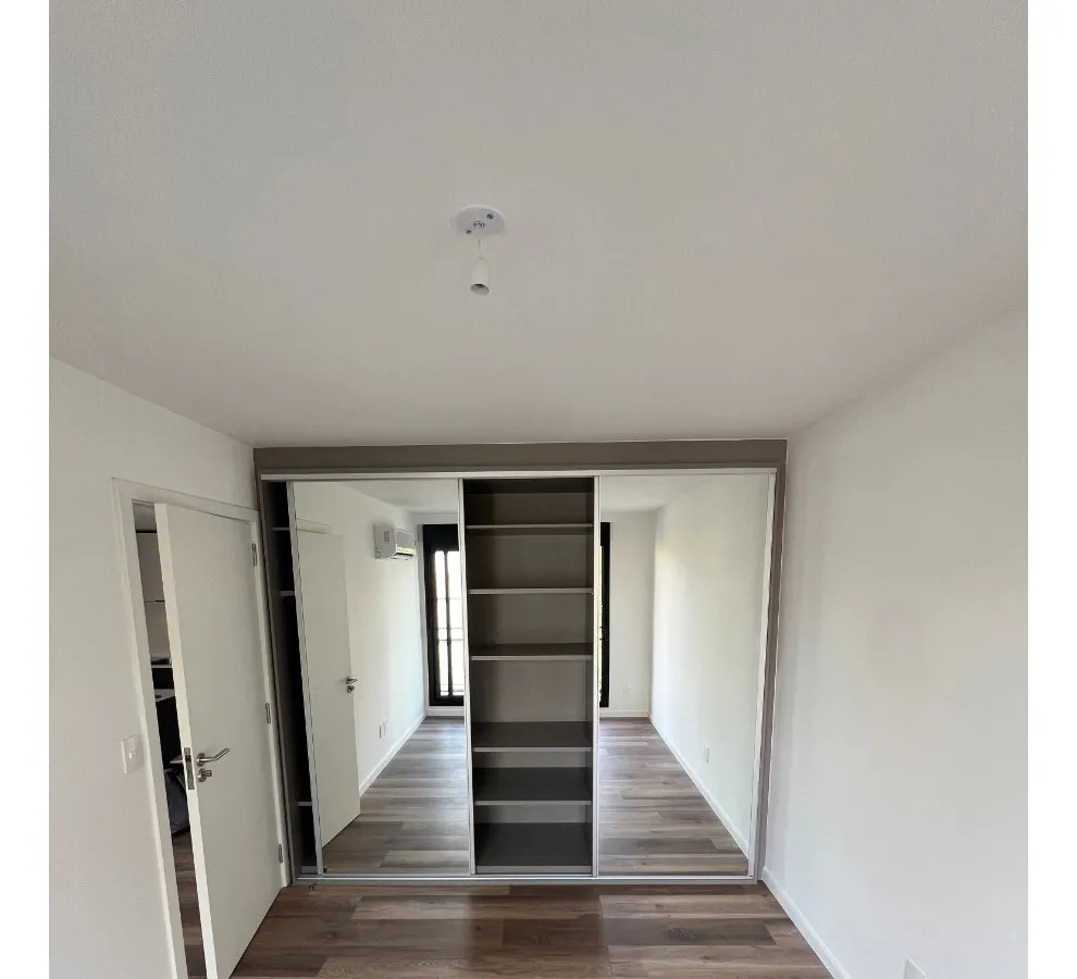 Apartamento ID.4701 - Alquiler Apartamento 1 Dormitorio Pocitos con balcón y garaje