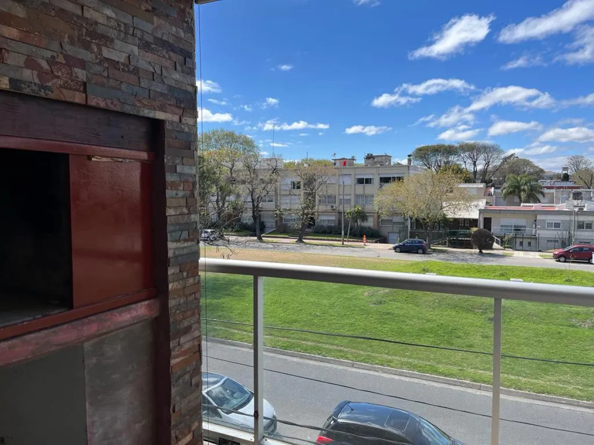 Apartamento ID.5326 - Alquiler Apartamento 1 Dormitorio Malvin con terraza