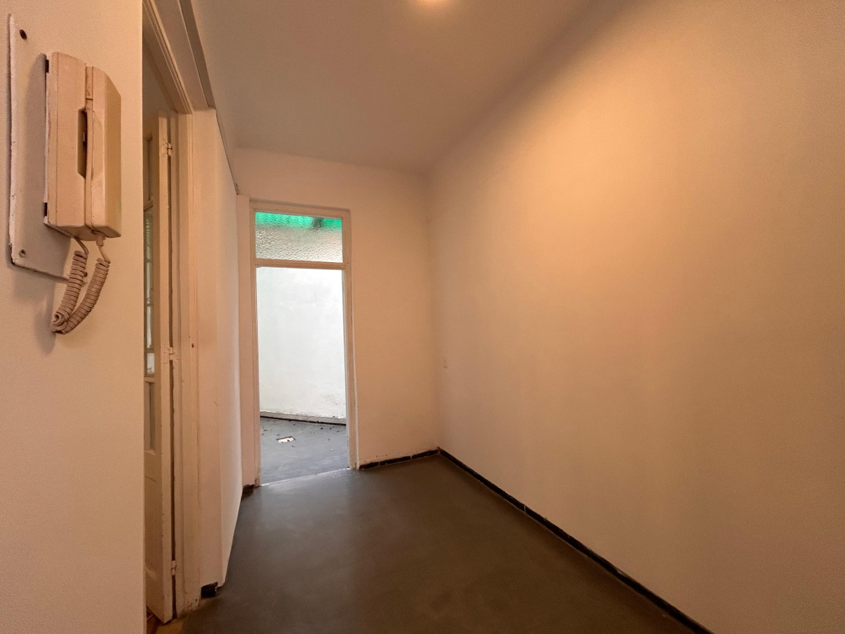Apartamento ID.4805 - Alquiler Apartamento 2 Dormitorios Pocitos con patio interno