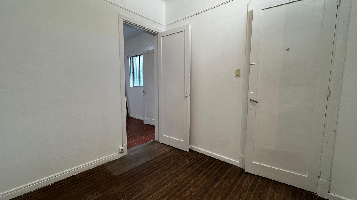 Apartamento ID.4239 - Alquiler Apartamento 3 Dormitorios Cordón con Patio