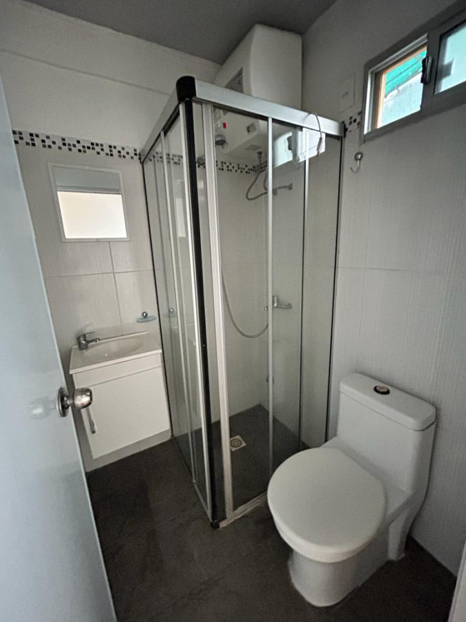 Apartamento ID.1912 - Apartamento Alquiler 1 Dormitorio y Patio La Comercial