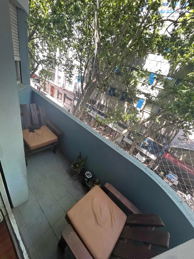 Apartamento ID.4073 - Venta Apartamento 2 Dormitorios Centro Balcón 