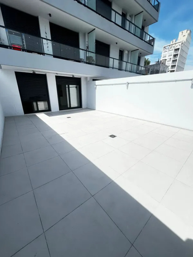 Apartamento ID.5999 - Venta con Renta Apartamento 1 Dormitorio Cordón Gran Terraza