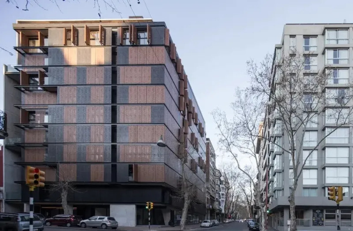 Apartamento ID.6221 - Alquiler Apartamento 2 Dormitorios Centro con balcon y garaje