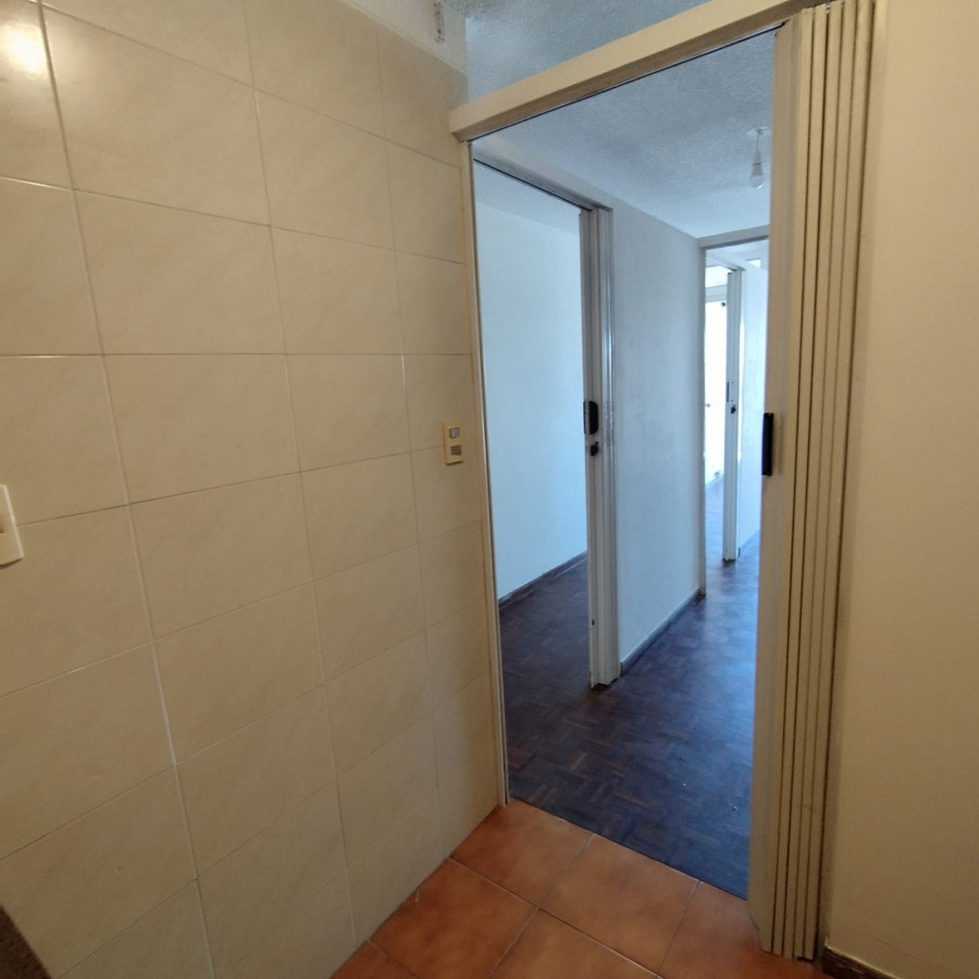 Apartamento ID.5252 - Alquiler Apartamento Monoambiente Pocitos con balcon