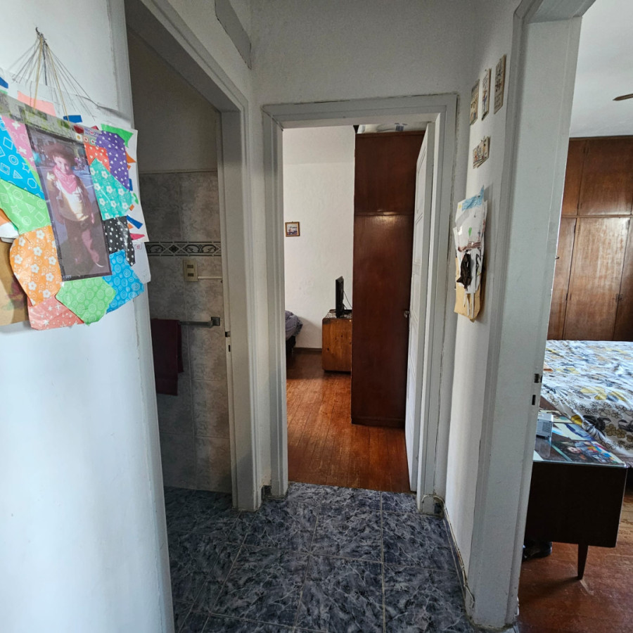 Apartamento ID.5538 - Venta Apartamento 2 Dormitorios Ciudad Vieja con balcon