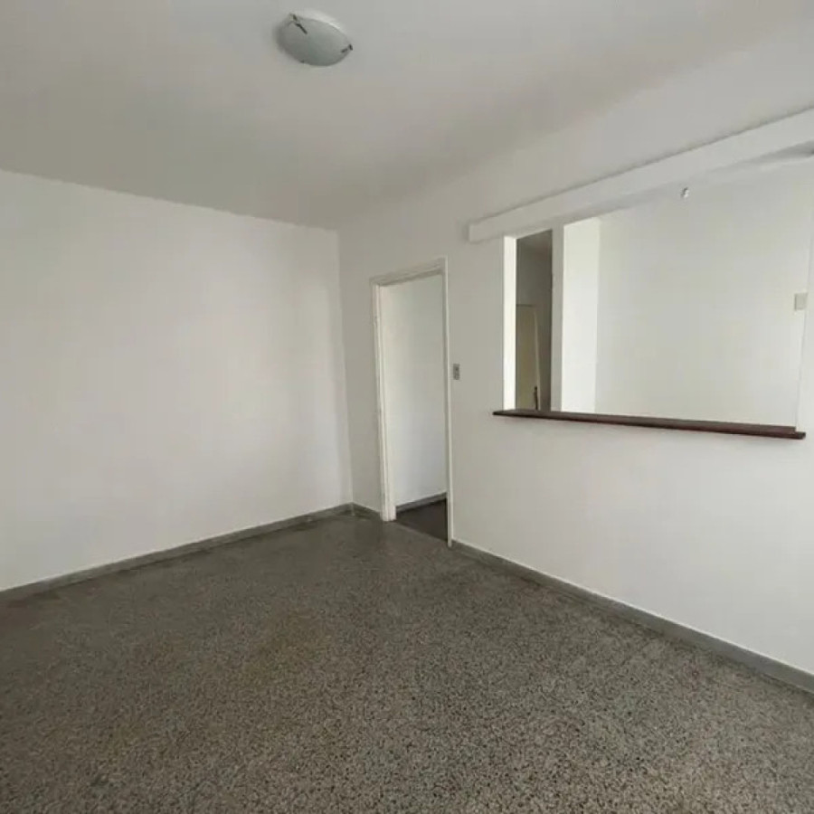Apartamento ID.6531 - Alquiler Apartamento 1 Dormitorio Ciudad Vieja 