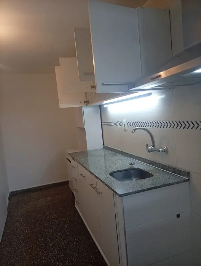 Apartamento ID.6287 - Alquiler Apartamento 2 Dormitorios Tres Cruces con balcon 