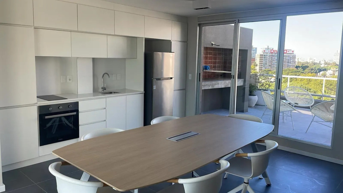 Apartamento ID.5704 - Alquiler Apartamento 1 Dormitorio La Comercial con balcon