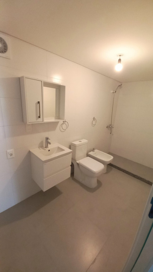 Apartamento ID.6255 - Alquiler Apartamento 1 Dormitorio Cordon con balcon y garaje