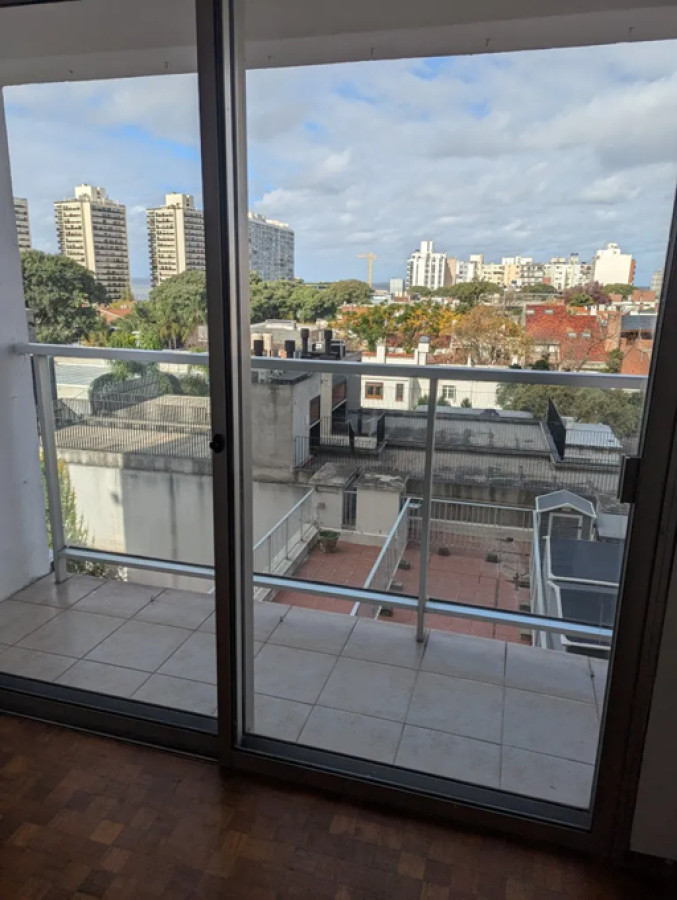 Apartamento ID.4776 - Alquiler Apartamento Monoambiente Pocitos con Balcón