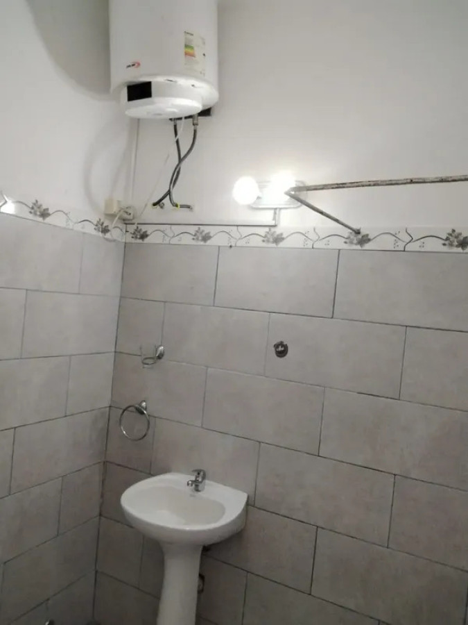 Apartamento ID.6621 - Alquiler Apartamento 1 Dormitorio Cerrito con patio