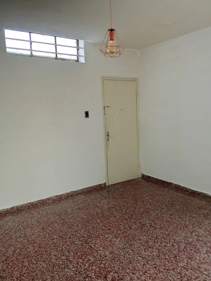 Apartamento ID.4675 - Alquiler Apartamento 2 Dormitorios Pocitos con patio y azotea