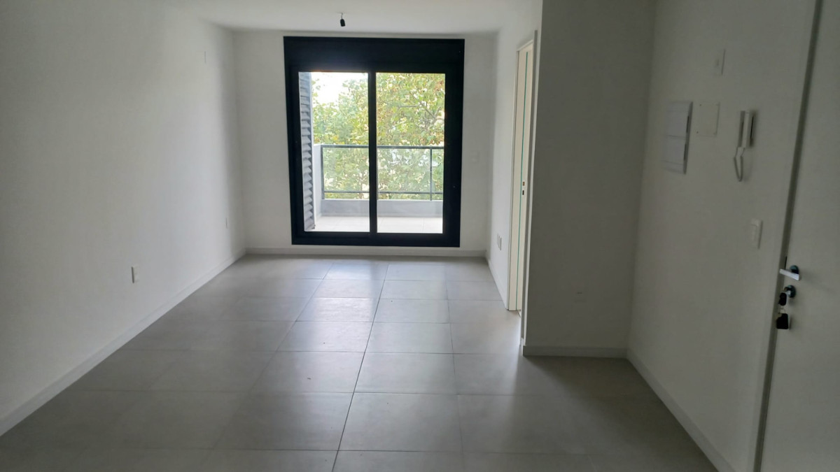 Apartamento ID.6255 - Alquiler Apartamento 1 Dormitorio Cordon con balcon y garaje