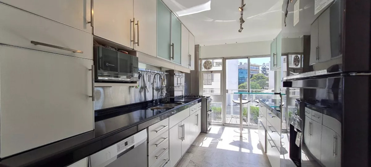 Apartamento ID.4362 - Alquiler Apartamento Amueblado 4 Dormitorios Punta Carretas