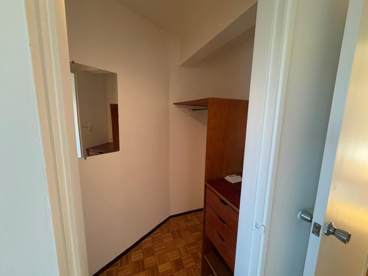 Apartamento ID.5177 - Alquiler Apartamento 2 Dormitorios Pocitos 