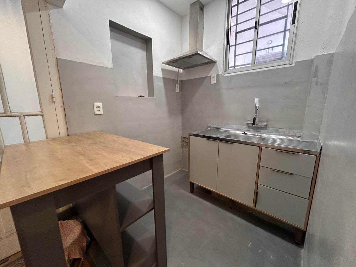 Apartamento ID.4805 - Alquiler Apartamento 2 Dormitorios Pocitos con patio interno