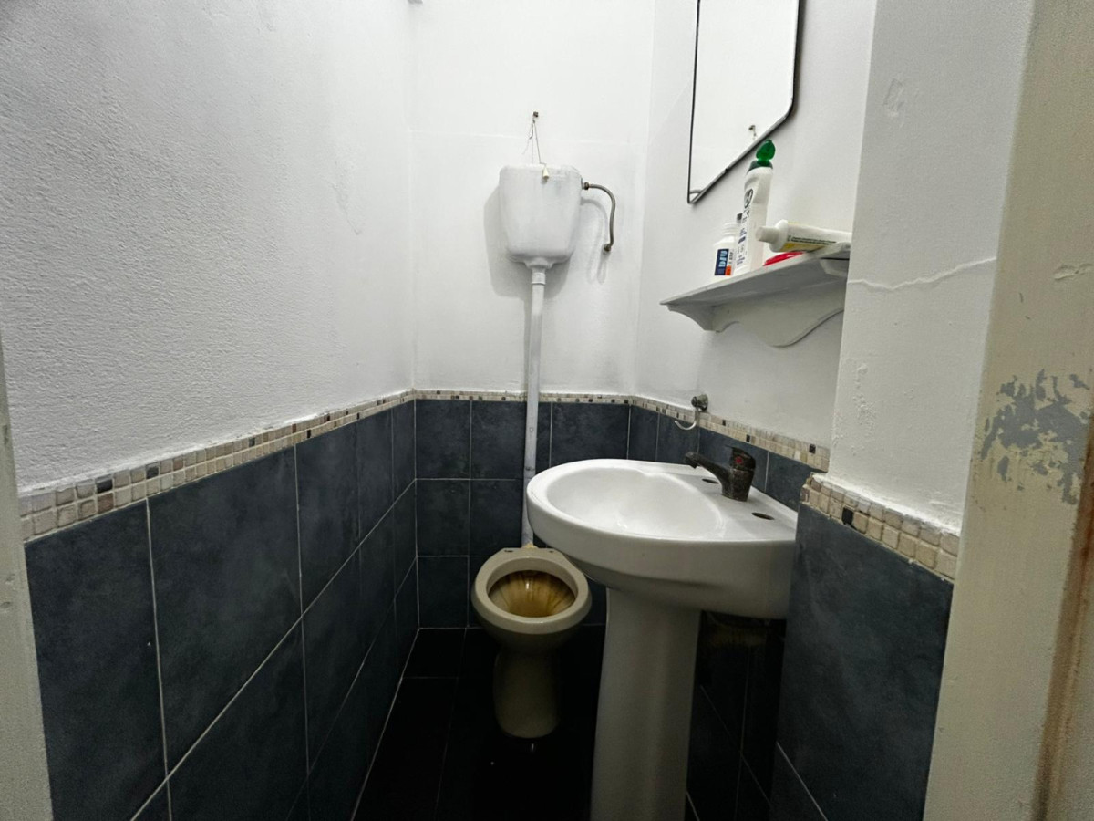 Apartamento ID.6470 - Venta con Renta Apartamento 2 Dormitorios Cordón con balcon