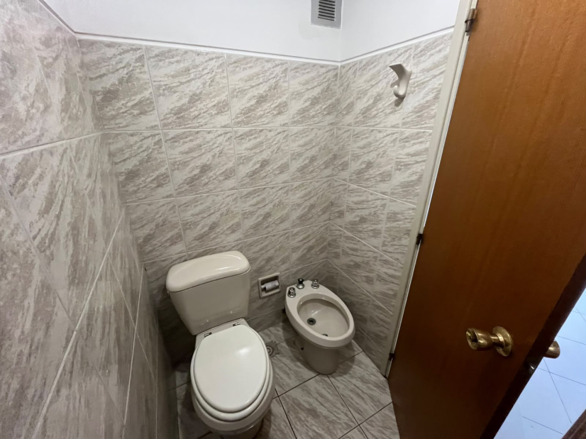Apartamento ID.6580 - Venta con Renta Apartamento 1 Dormitorio Tres Cruces Cochera