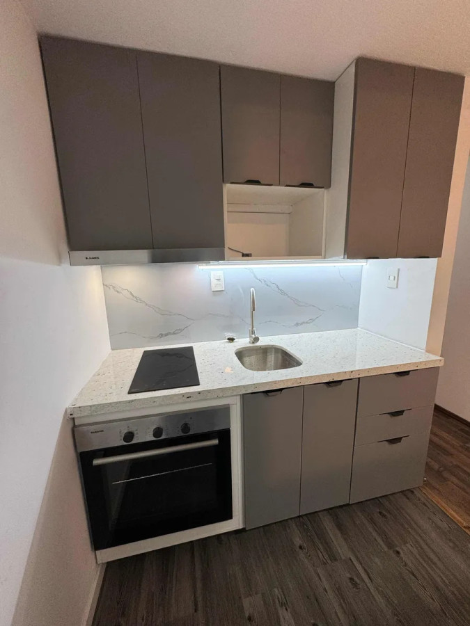 Apartamento ID.5240 - Alquiler Apartamento 1 Dormitorio Punta Carretas con balcon