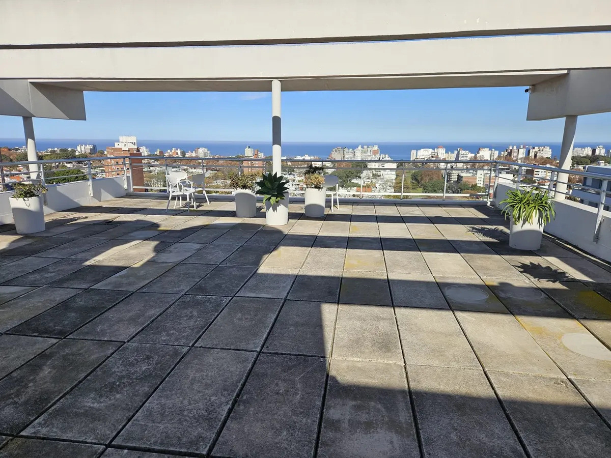 Apartamento ID.6628 - Venta Apartamento 2 Dormitorios Malvin con garaje