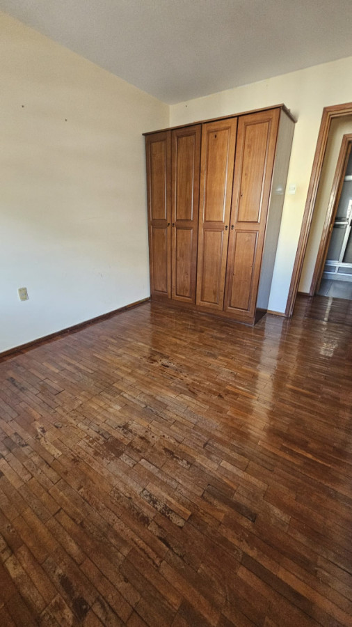 Apartamento ID.6114 - Alquiler Apartamento 3 Dormitorios Pocitos con Balcon