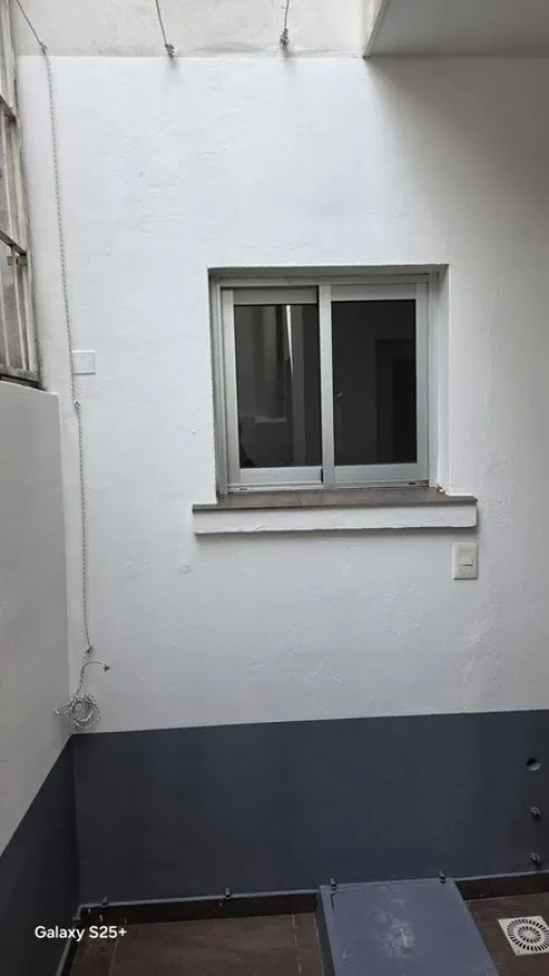 Apartamento ID.6827 - Alquiler Apartamento 1 Dormitorio La Comercial con patio 