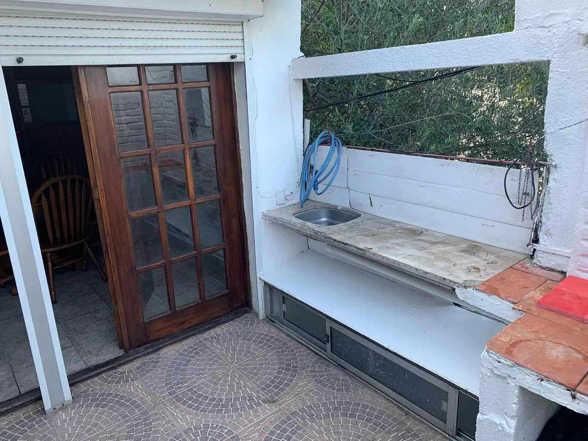 Apartamento ID.4282 - Venta con Renta Apartamento 3 Dormitorios La Comercial Terraza