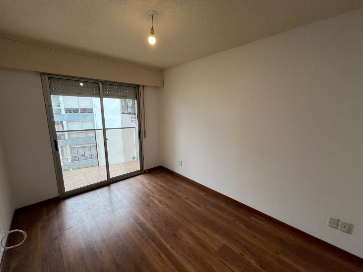 Apartamento ID.6982 - Venta y Alquiler Apartamento 1 Dormitorio Pocitos con balcon