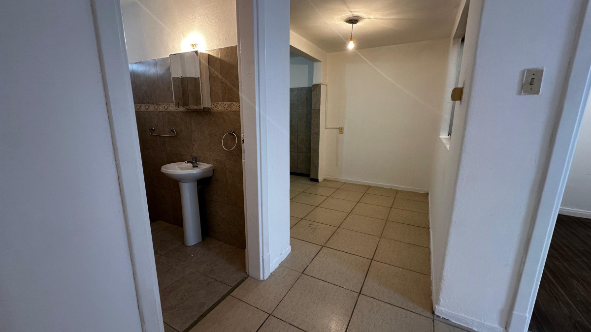 Apartamento ID.4239 - Alquiler Apartamento 3 Dormitorios Cordón con Patio