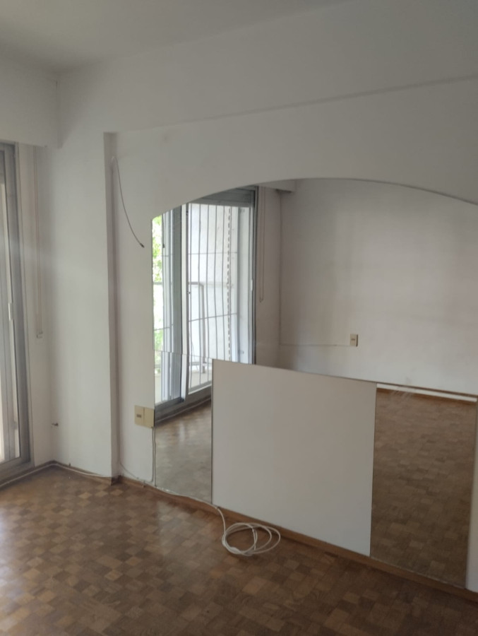Apartamento ID.4324 - Alquiler Apartamento 4 Dormitorios Punta Carretas con Garaje