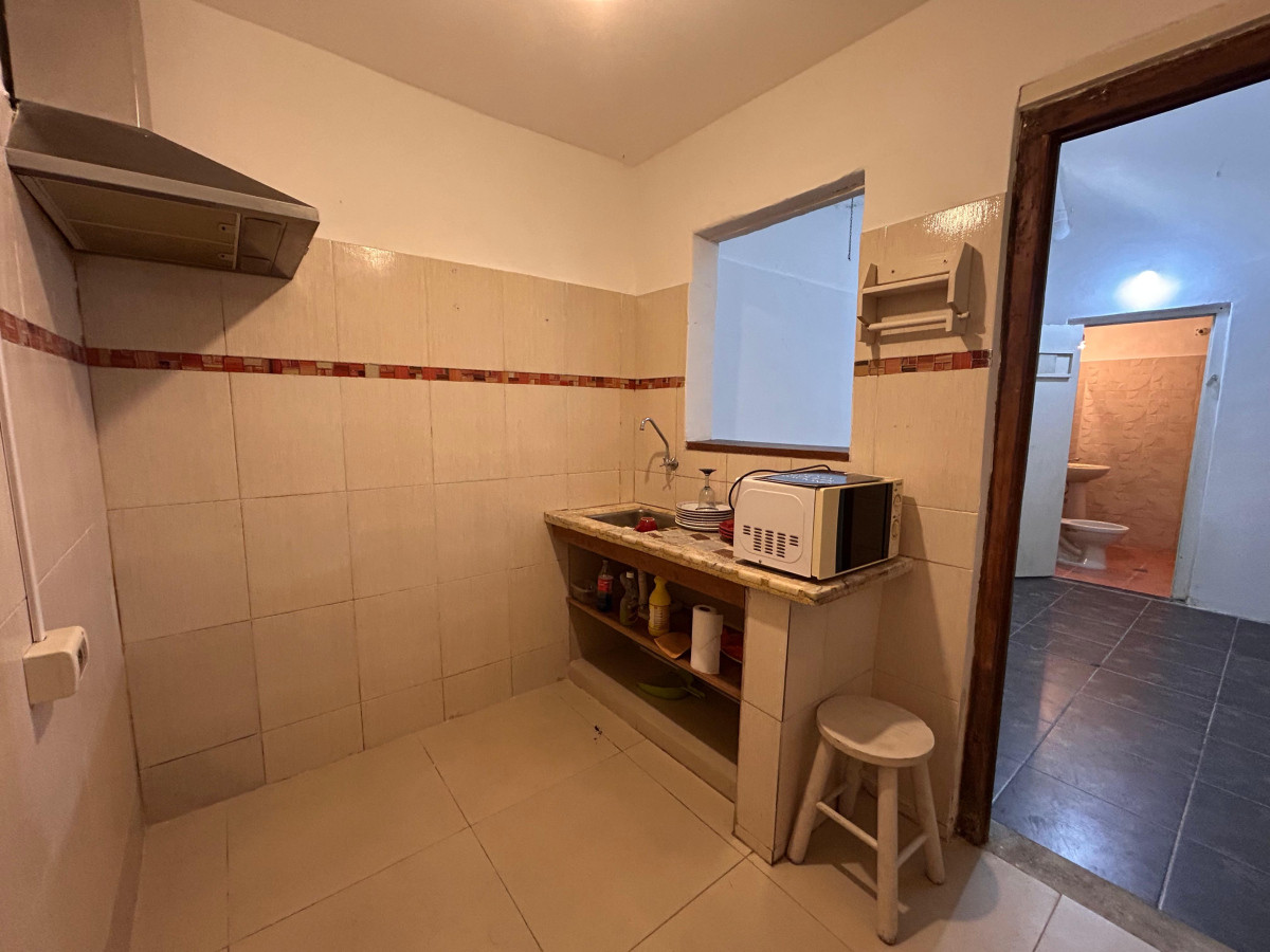 Apartamento ID.4637 - Venta con Renta Apartamento 2 Dormitorios Tres Cruces