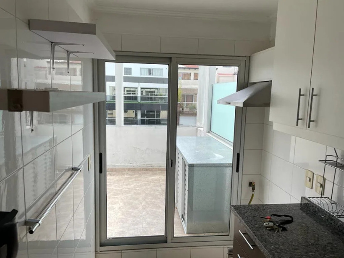 Apartamento ID.6009 - Alquiler Penthouse 2 Dormitorios Punta Carretas con Garaje