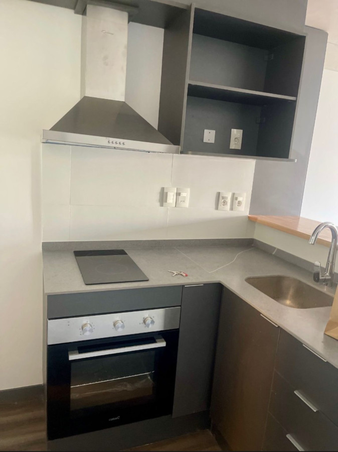 Apartamento ID.4088 - Alquiler Apartamento 1 Dormitorio Pocitos Balcón Cochera
