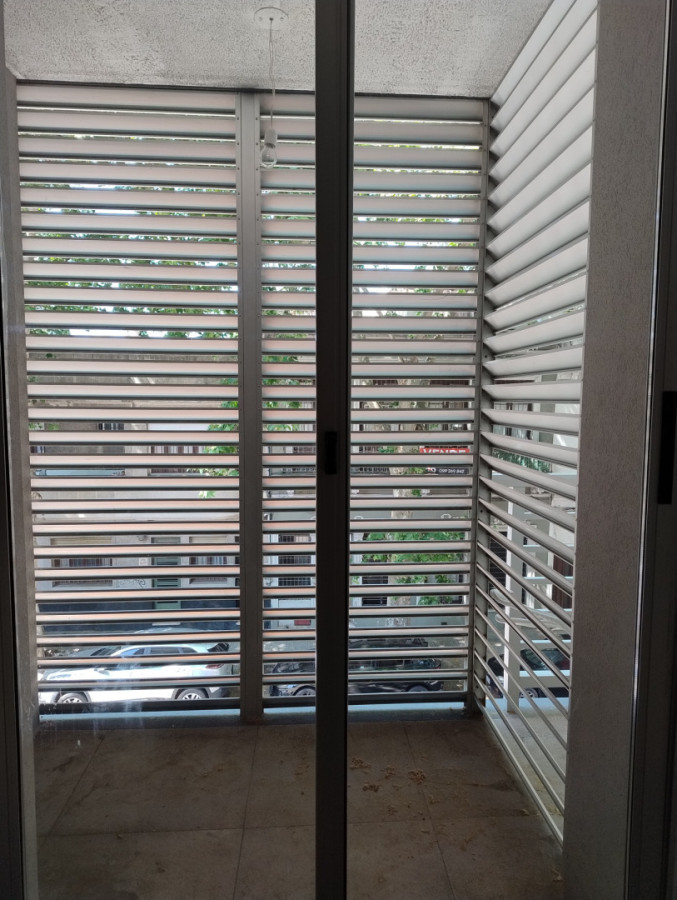 Apartamento ID.5547 - Alquiler Apartamento 2 Dormitorios Centro balcon y cochera